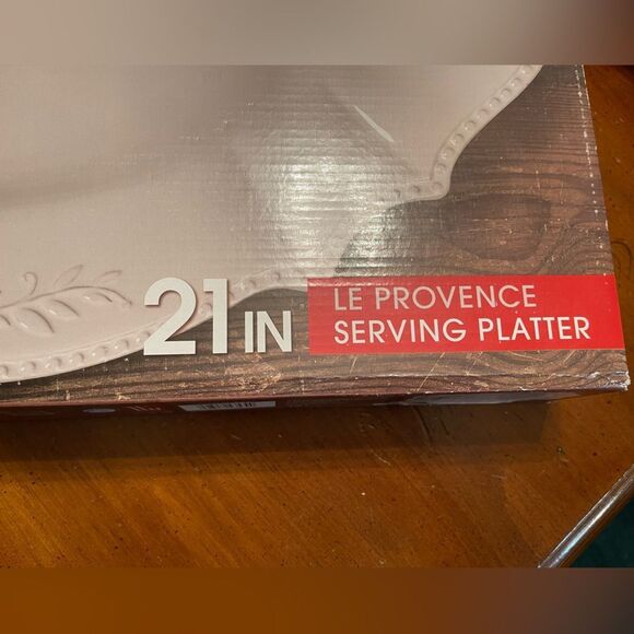 Large white Serving Plate - Picture 5 of 5